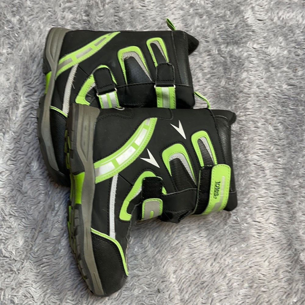 Toddlers snow winter boots 3M Totes